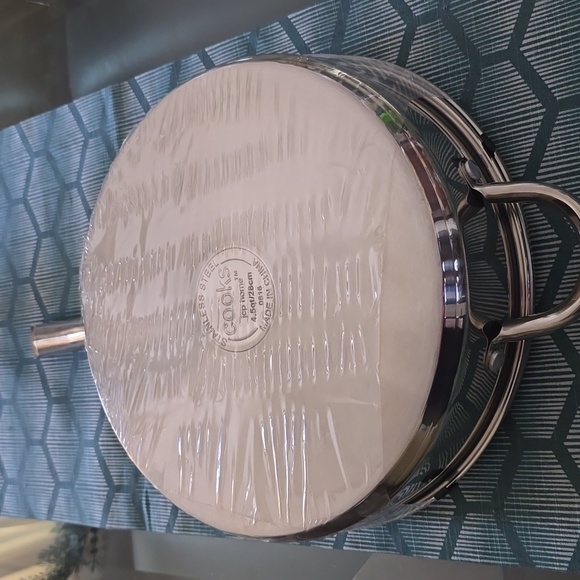 COOKS BRAND 4.5 QUART STAINLESS STEEL SAUTÉ PAN WITH LID - Picture 8 of 13